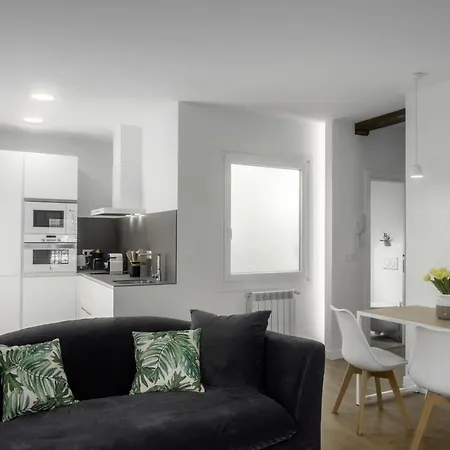 Always Easy I Terraza * San Sebastian